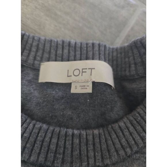 Women's LOFT Pleated Puff Sleeve Sweater Gray‎ Size Small - Picture 4 of 6